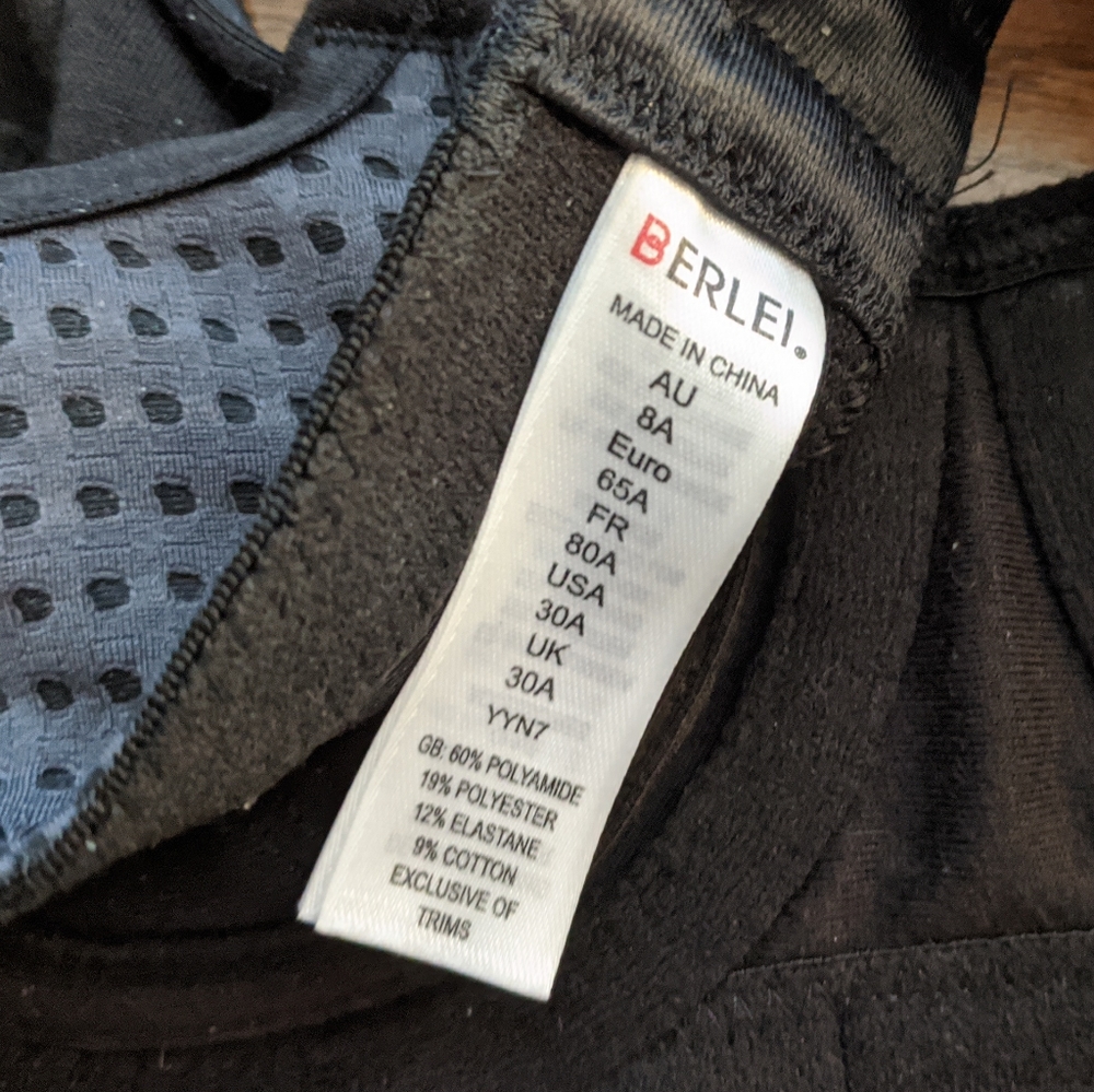 Berlei Sports Bra - Picture 3 of 3